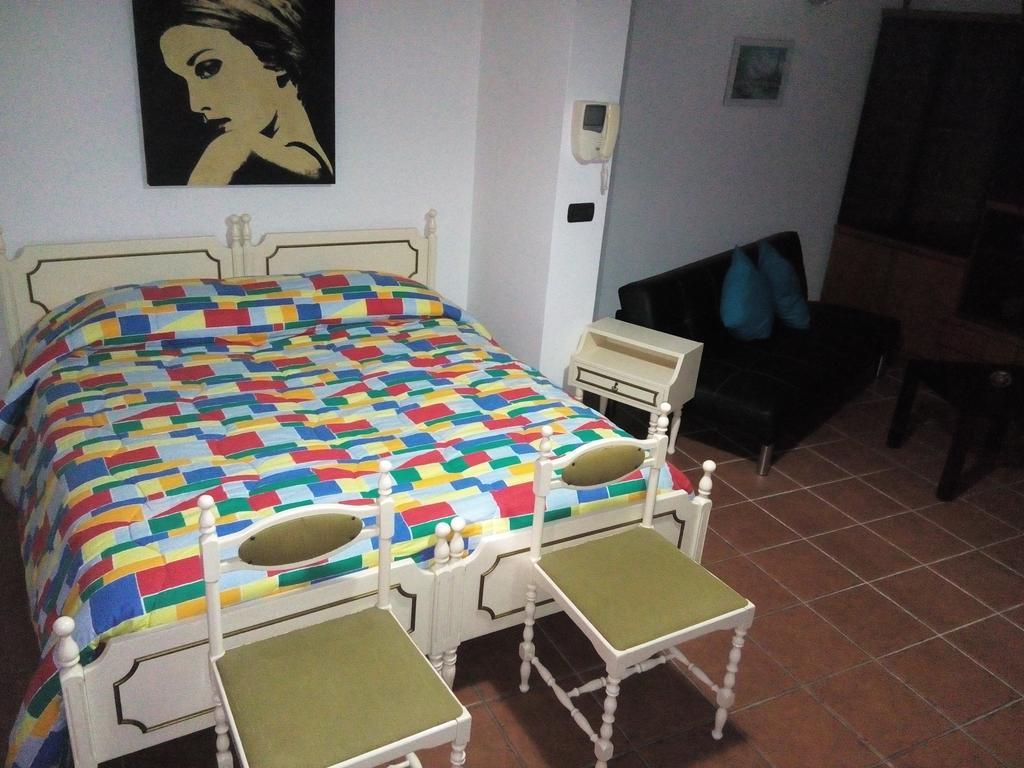 Dimora Donna Clara Bed & Breakfast กอนแวร์ซาโน ห้อง รูปภาพ